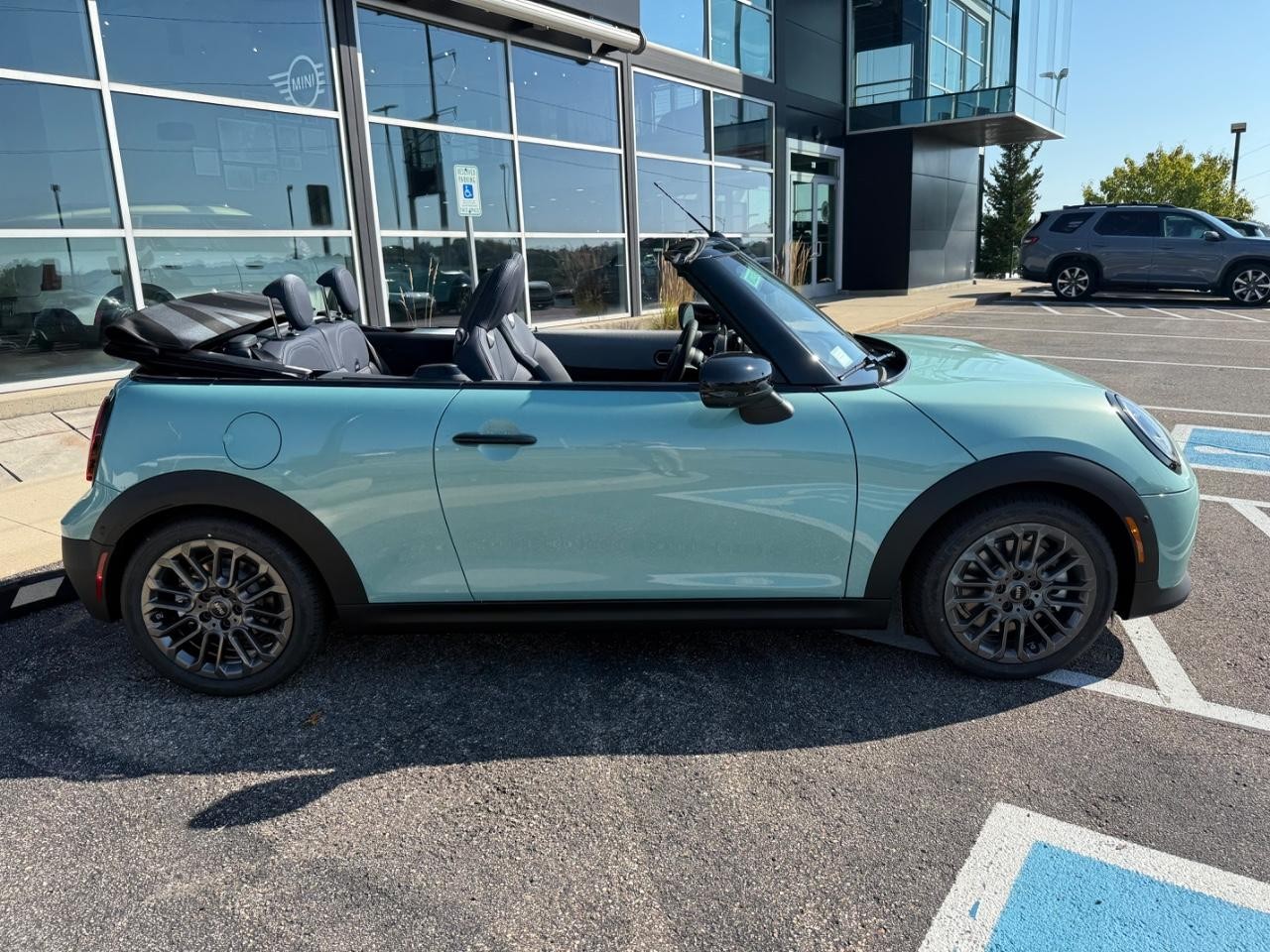 MINI Convertible Vehicle Image 02