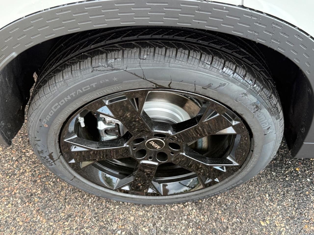 MINI Countryman Vehicle Image 04