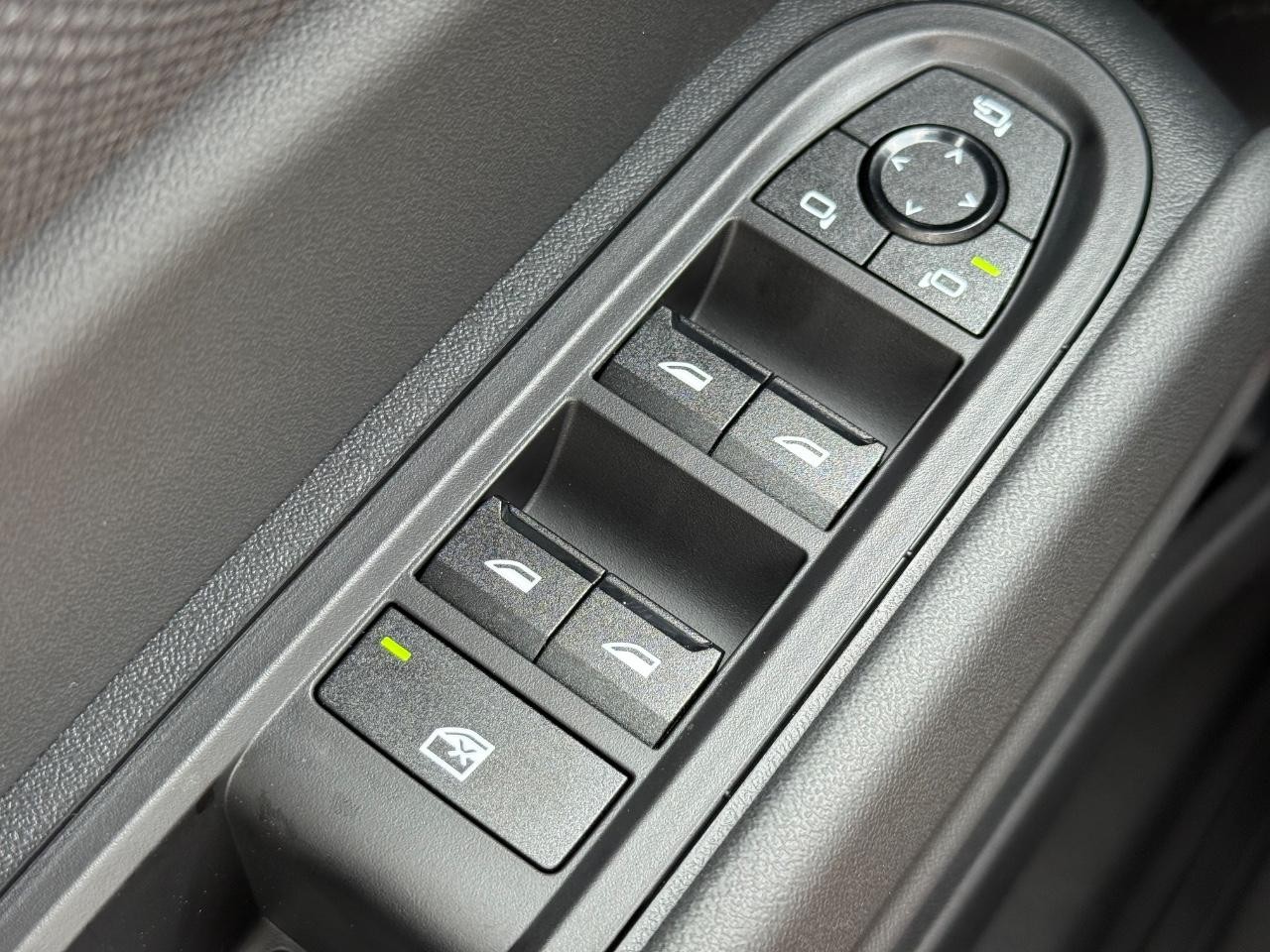 MINI Countryman Vehicle Image 14