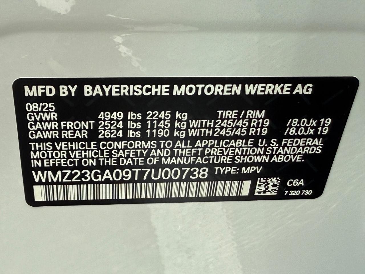 MINI Countryman Vehicle Image 16