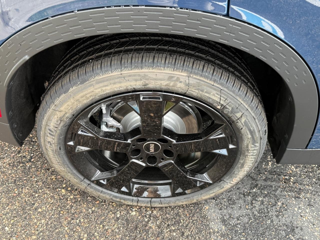 MINI Countryman Vehicle Image 04