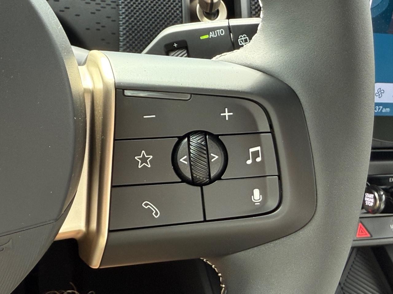 MINI Countryman Vehicle Image 11