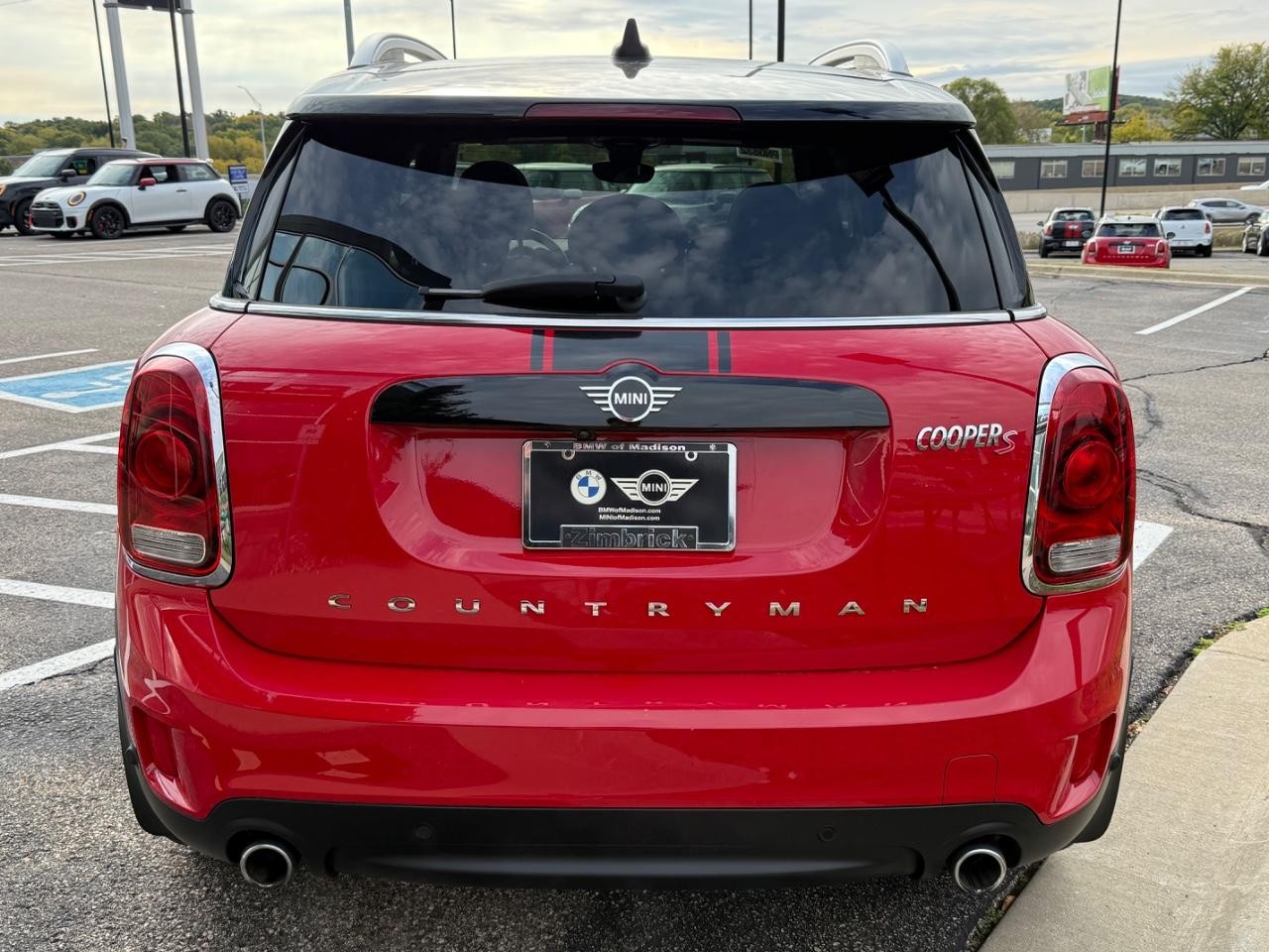 MINI Countryman Vehicle Image 04