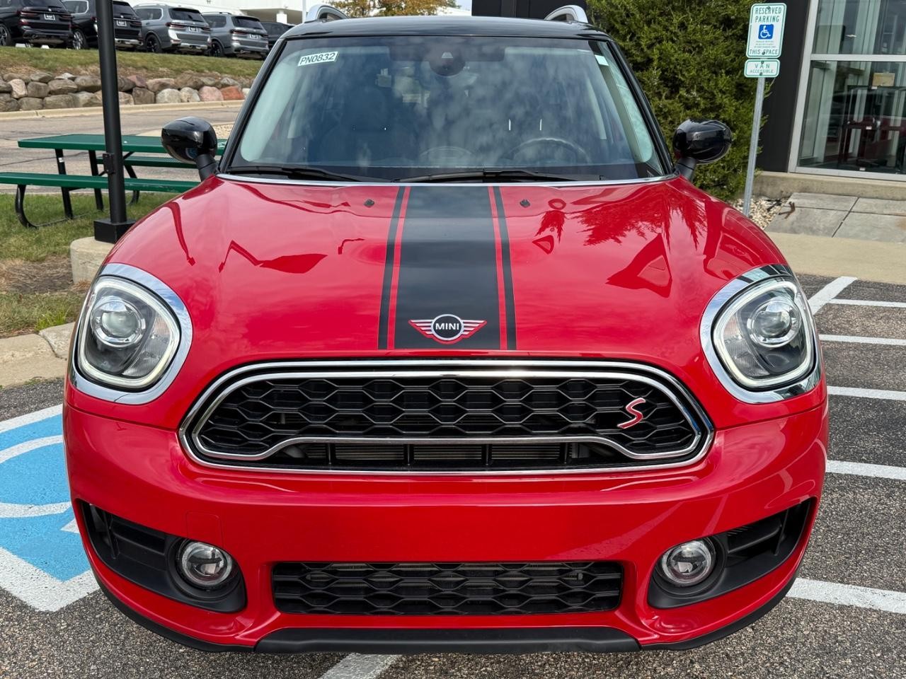 MINI Countryman Vehicle Image 09
