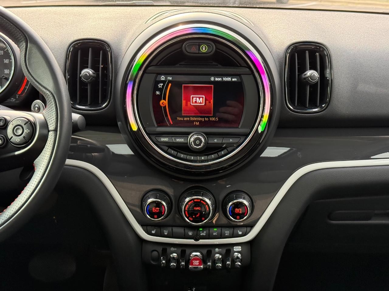 MINI Countryman Vehicle Image 12