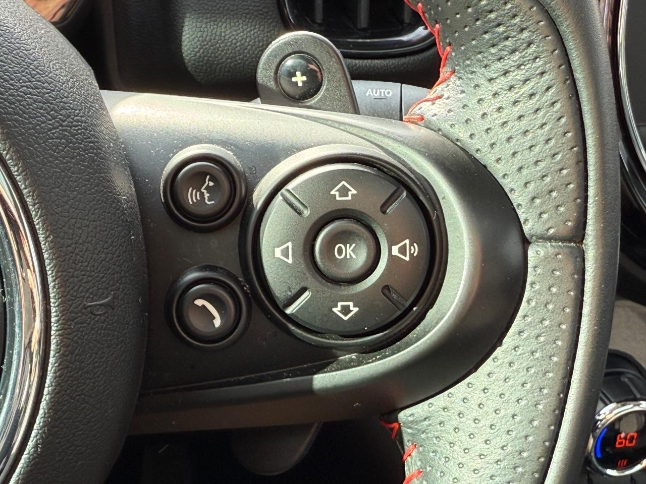 MINI Countryman Vehicle Image 17