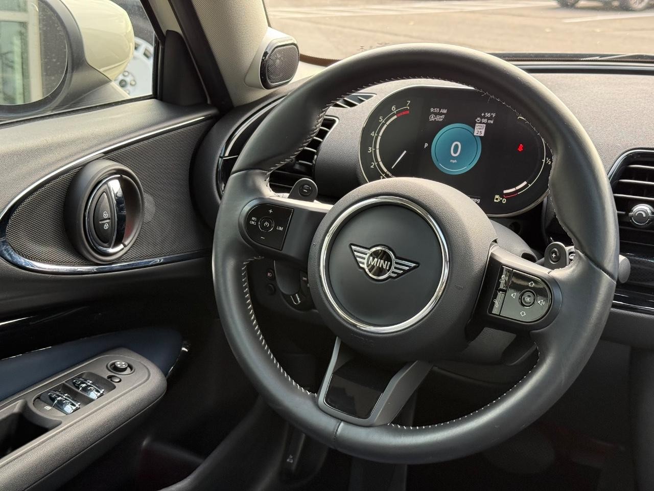 MINI Clubman Vehicle Image 14
