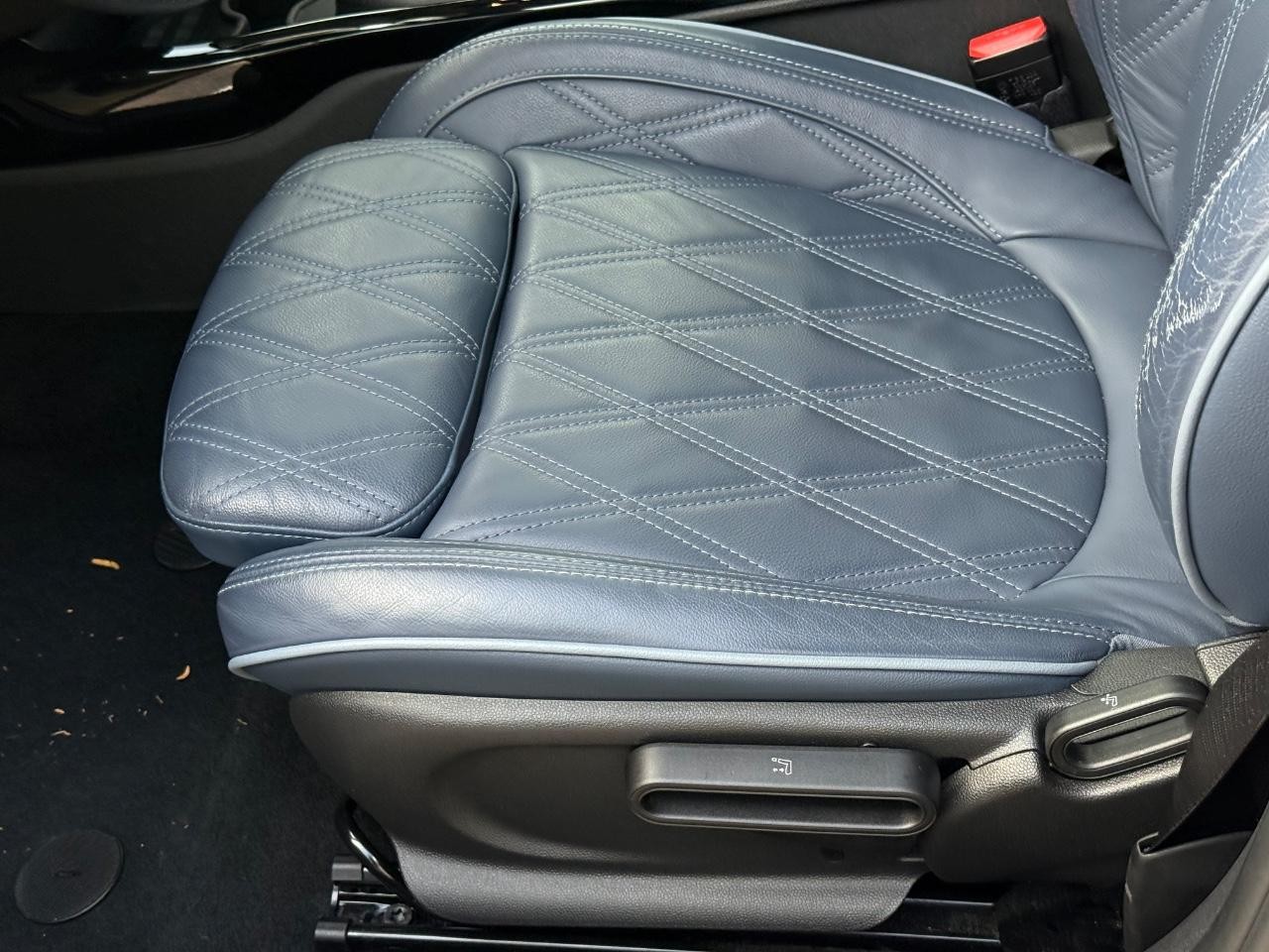MINI Clubman Vehicle Image 23