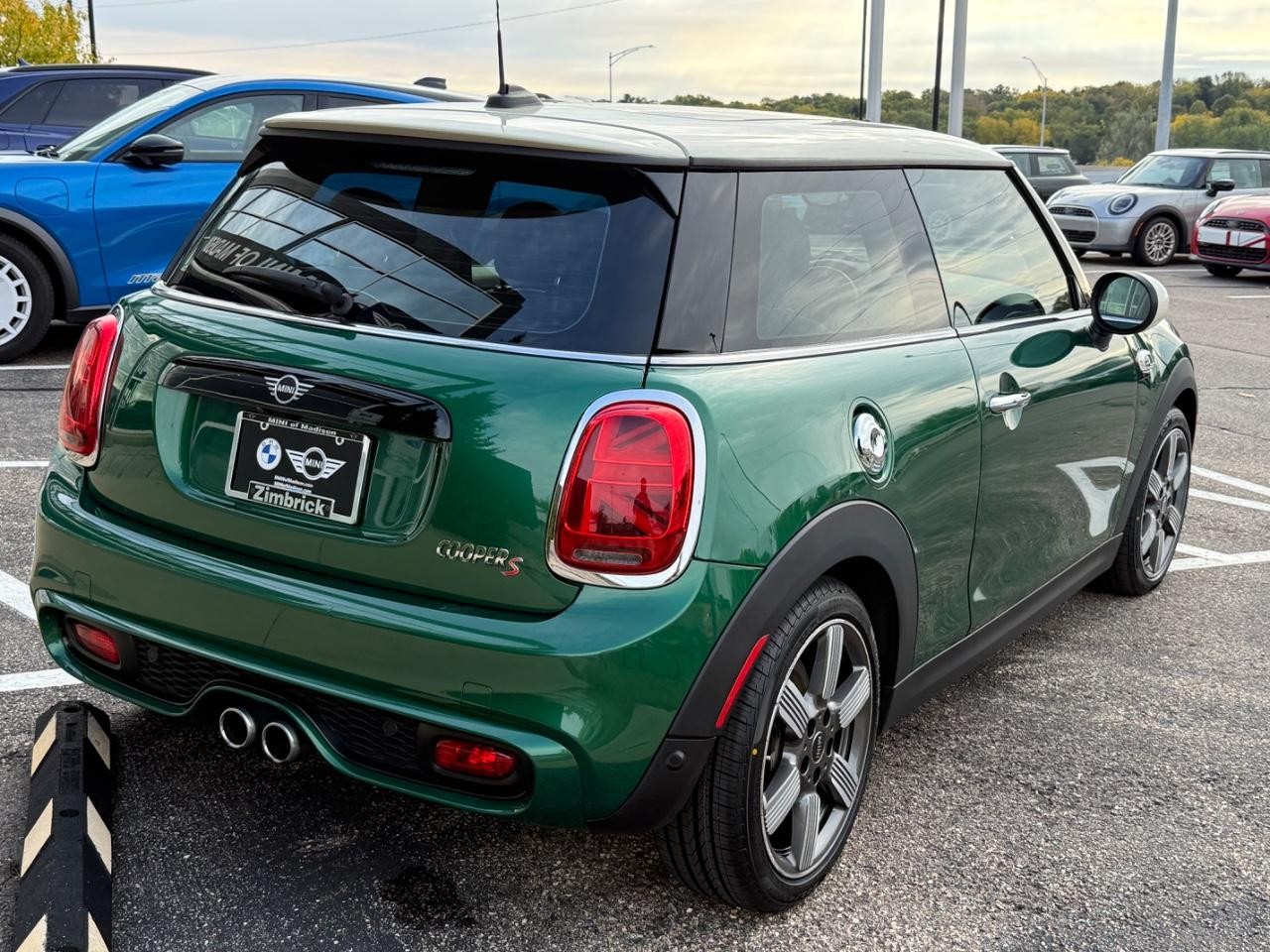 MINI Hardtop 2 Door Vehicle Image 03