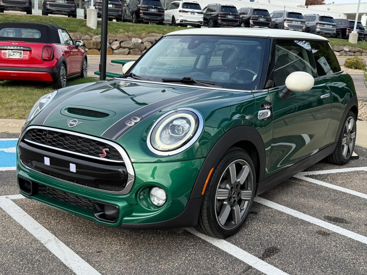 MINI Hardtop 2 Door Vehicle Image 08