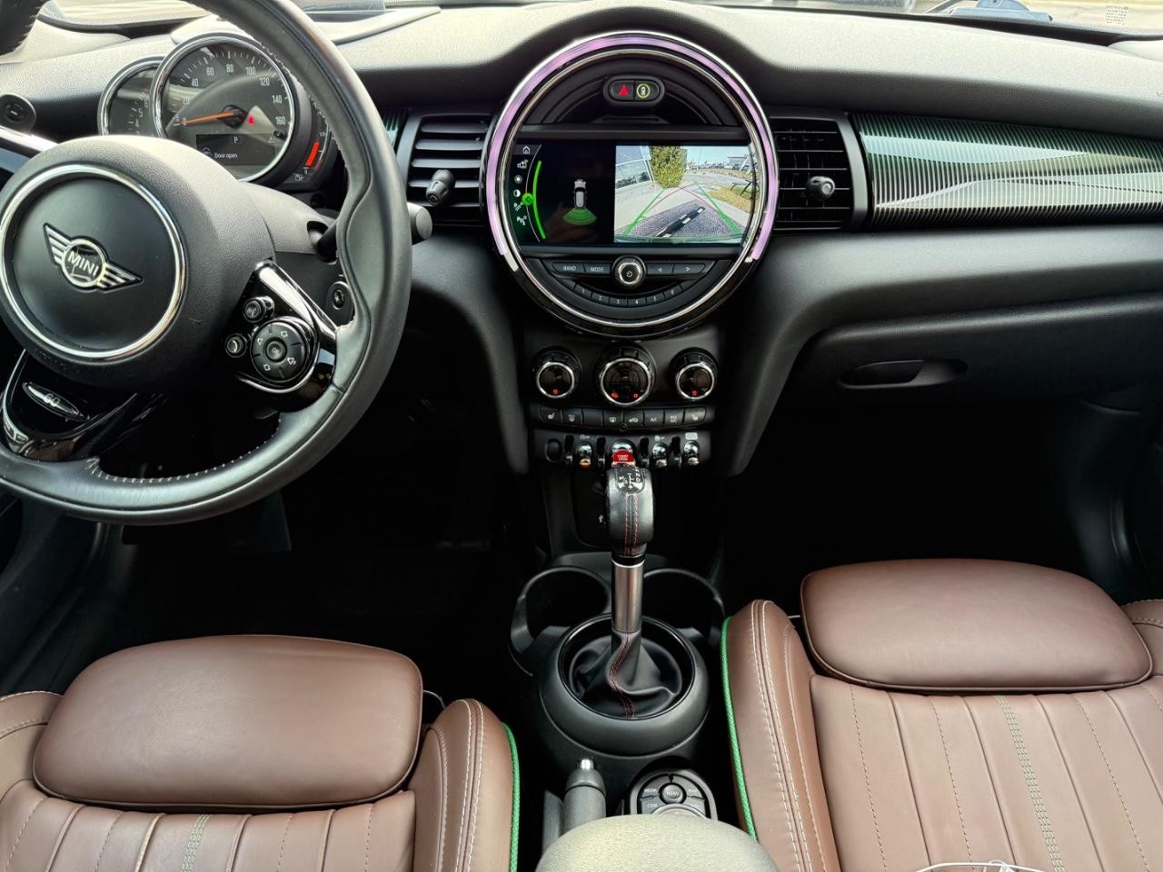 MINI Hardtop 2 Door Vehicle Image 11