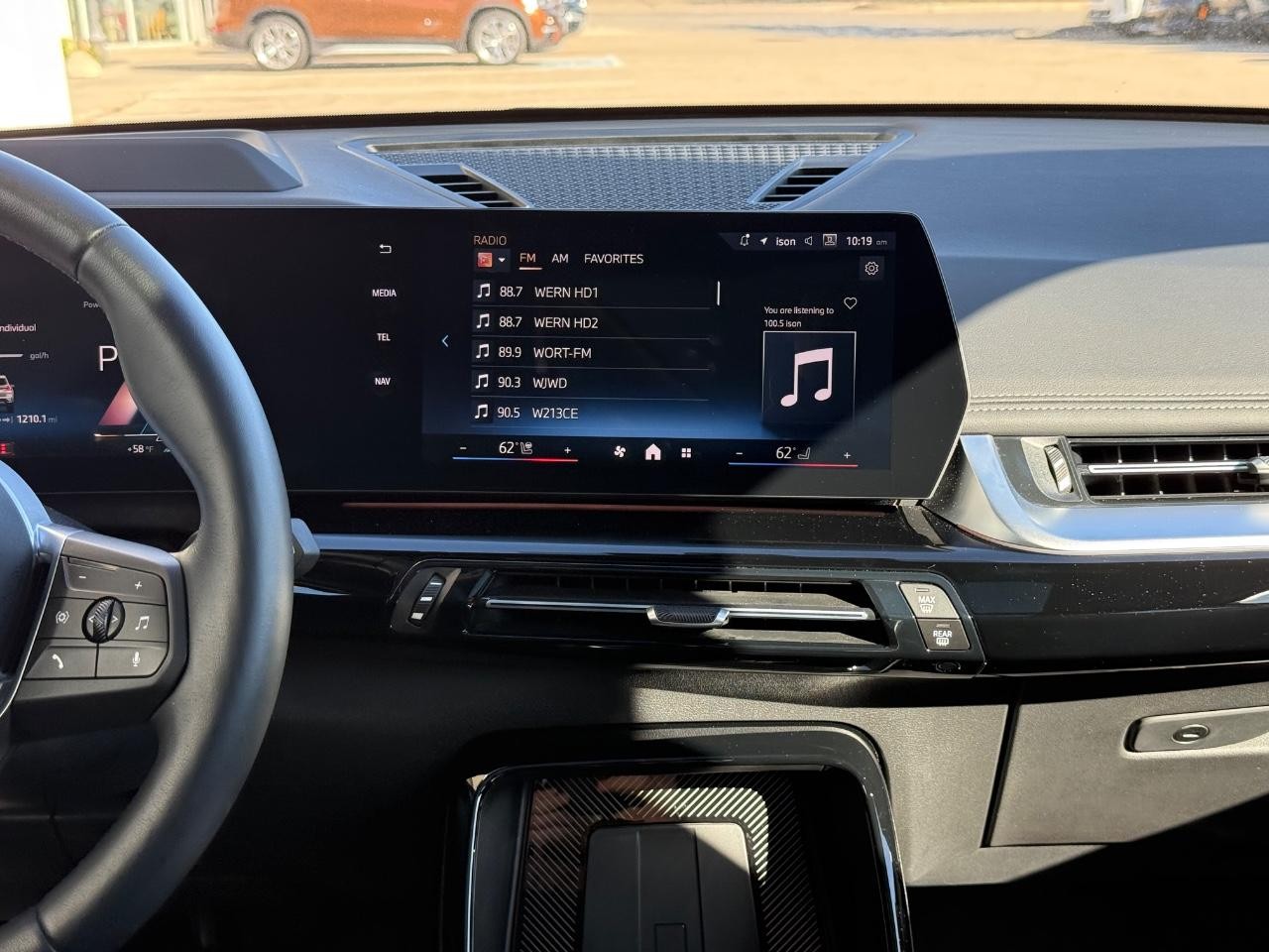 BMW X1 Vehicle Image 11
