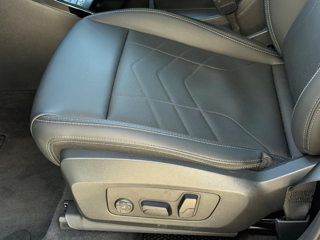 BMW X1 Vehicle Image 21