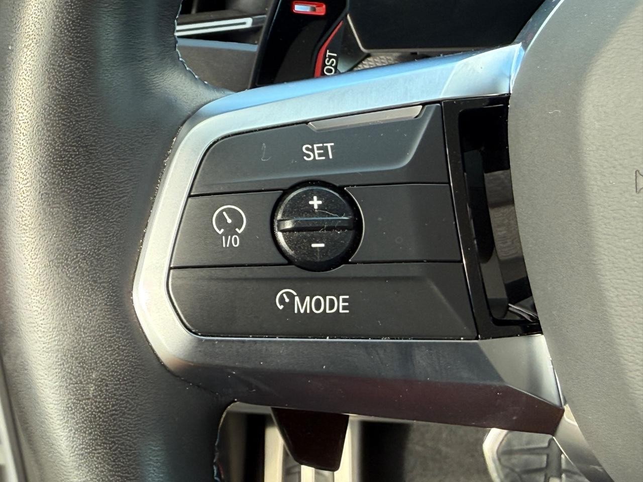 BMW X1 Vehicle Image 16