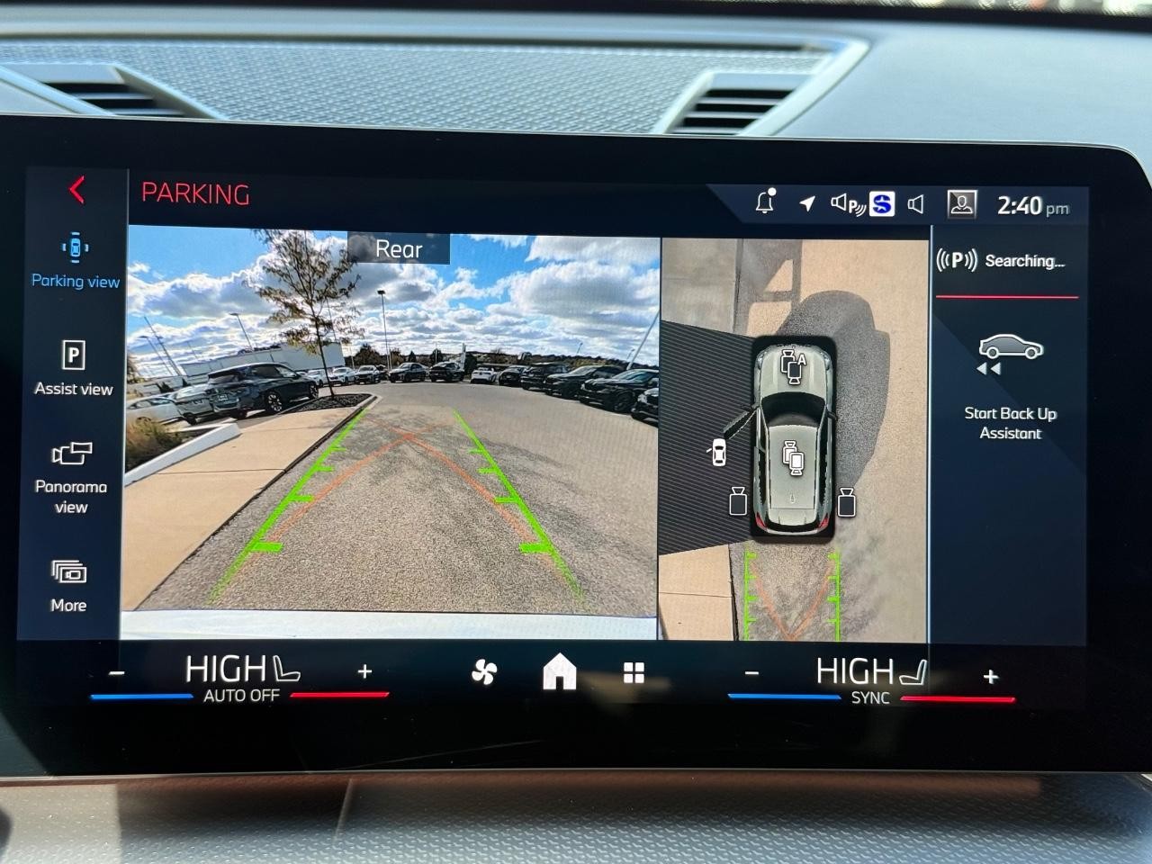 BMW X1 Vehicle Image 18