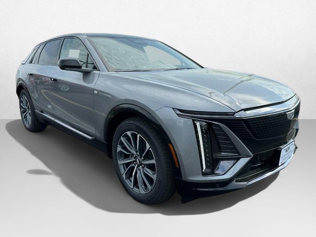 2024 Cadillac LYRIQ Sport 2