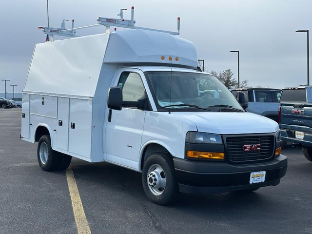 2024 GMC Savana Cutaway Work Van's photo