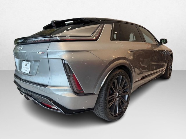 2026 Cadillac LYRIQ V's photo