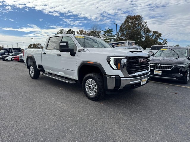 2024 GMC Sierra 2500HD Pro's photo