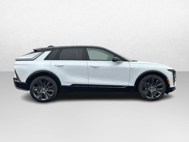 2026 Cadillac LYRIQ Signature Sport's photo