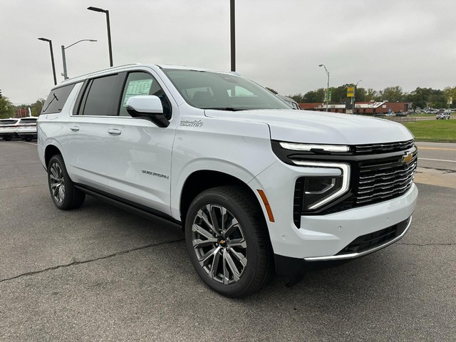 2026 Chevrolet Suburban High Country's photo