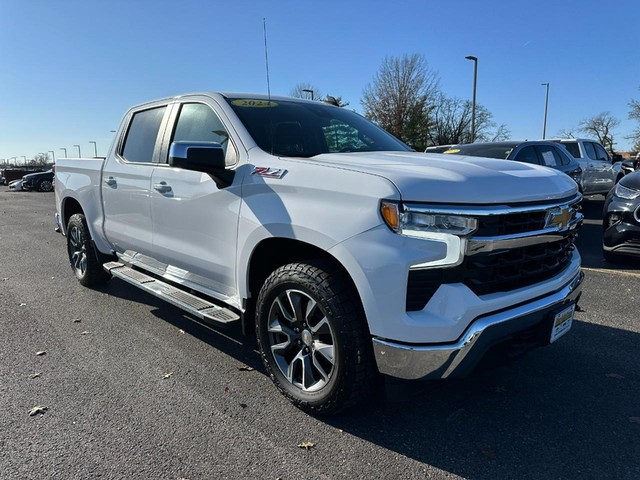 2024 Chevrolet Silverado 1500 LT's photo