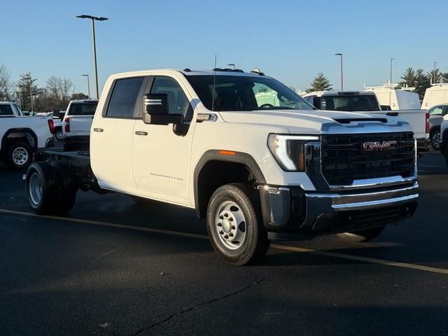 2026 GMC Sierra 3500 Chassis Cab Pro's photo