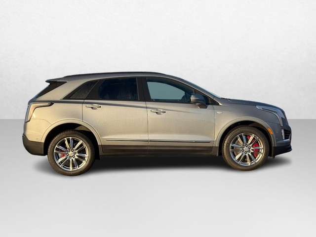 2026 Cadillac XT5 Sport's photo