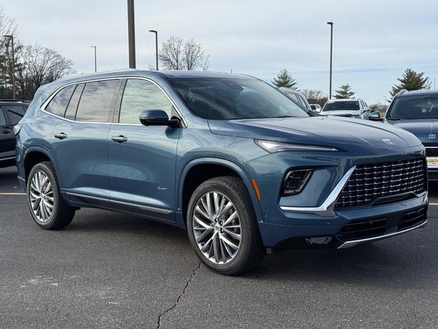 2026 Buick Enclave Avenir's photo