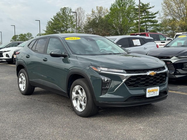 2025 Chevrolet Trax LS