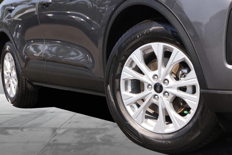 Ford Escape Vehicle Image 03