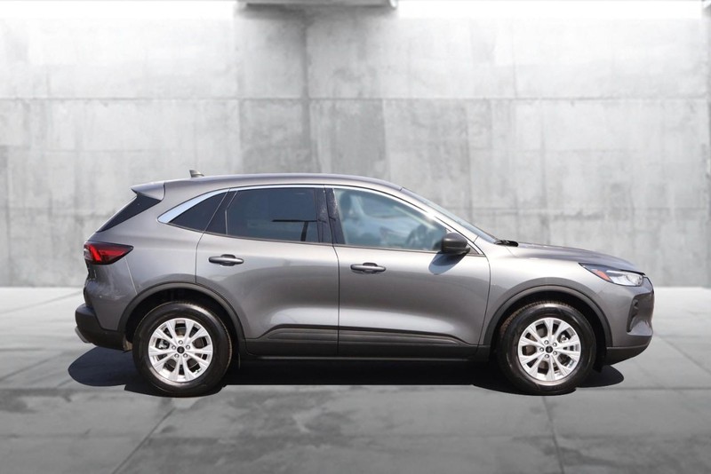 Ford Escape Vehicle Image 05