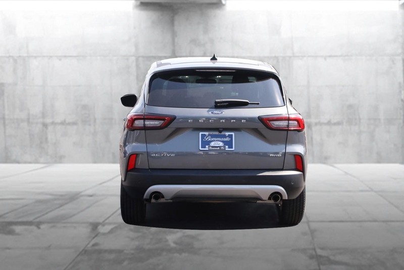 Ford Escape Vehicle Image 06