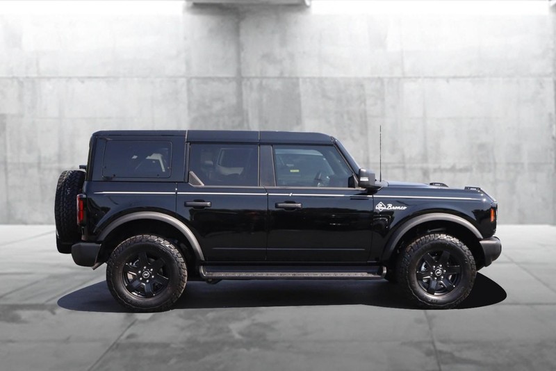 Ford Bronco Vehicle Image 05