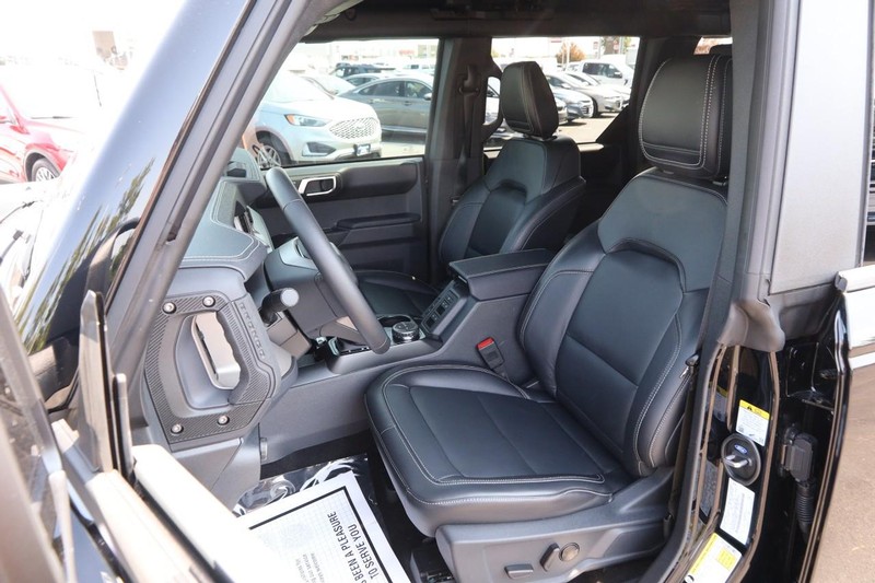 Ford Bronco Vehicle Image 08