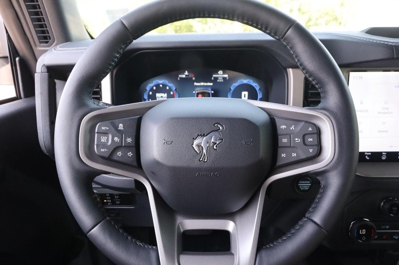 Ford Bronco Vehicle Image 10