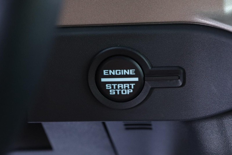 Ford Bronco Vehicle Image 14