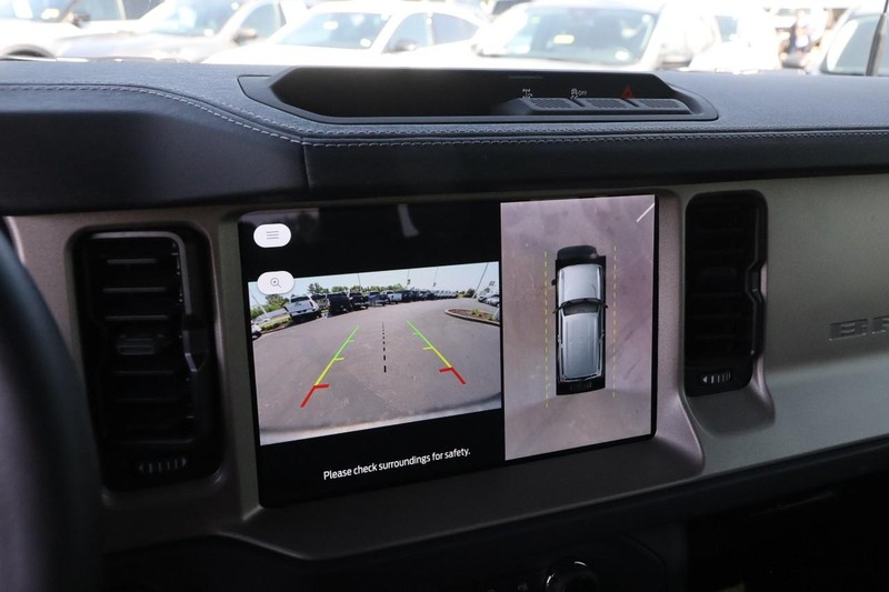 Ford Bronco Vehicle Image 16