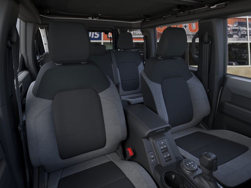 Ford Bronco Vehicle Image 10