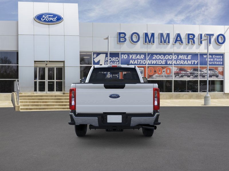 Ford Super Duty F-250 SRW Vehicle Image 05