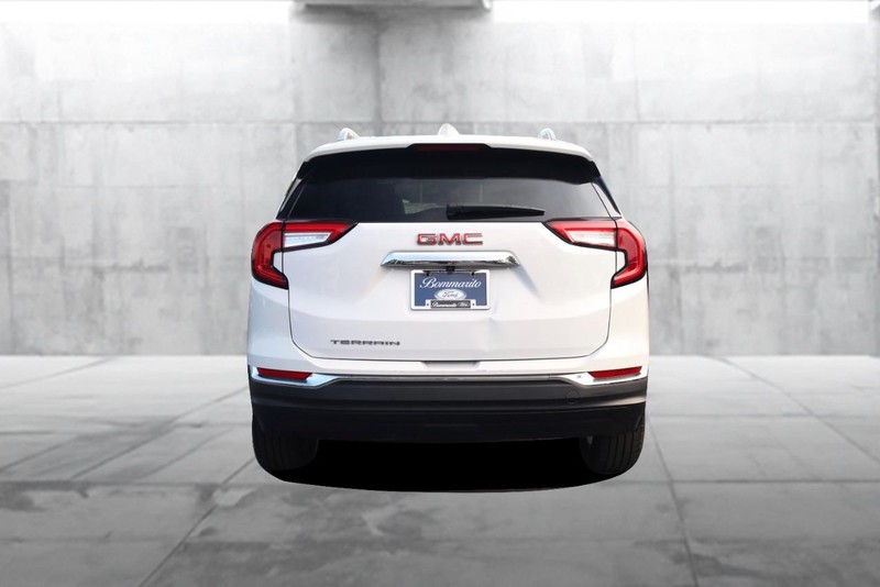 GMC Terrain Vehicle Image 06