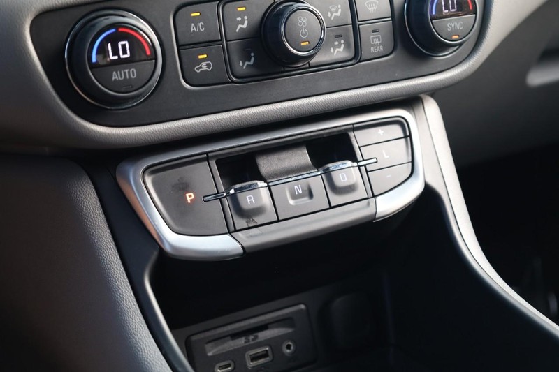 GMC Terrain Vehicle Image 14