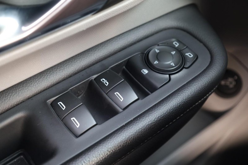 GMC Terrain Vehicle Image 18