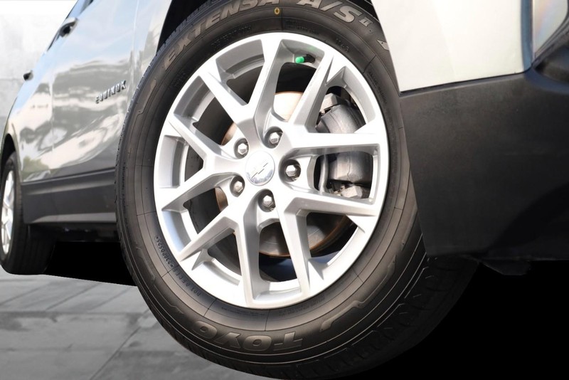 Chevrolet Equinox Vehicle Image 03