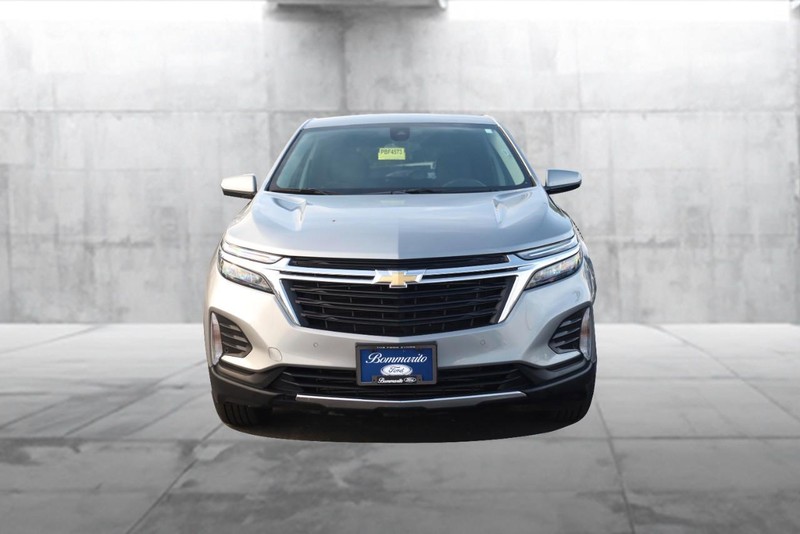 Chevrolet Equinox Vehicle Image 04