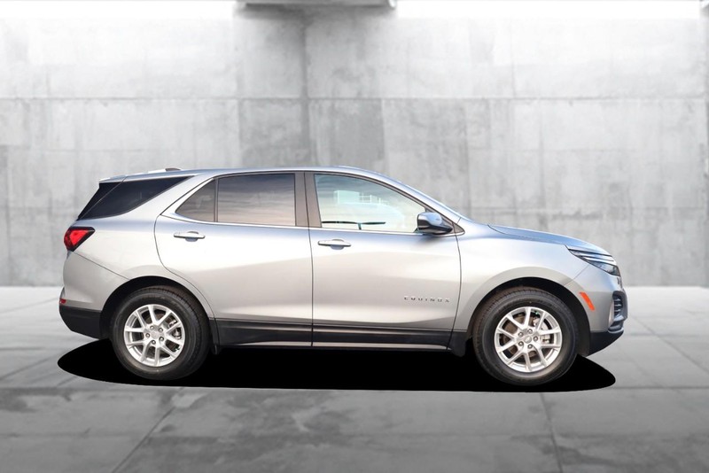 Chevrolet Equinox Vehicle Image 05