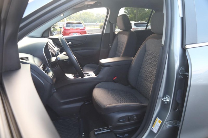 Chevrolet Equinox Vehicle Image 08