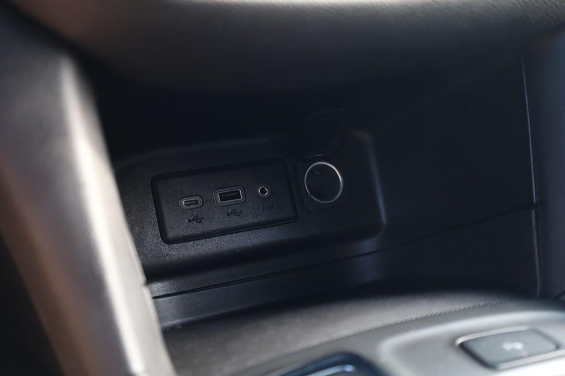 Chevrolet Equinox Vehicle Image 14