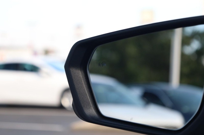 Chevrolet Equinox Vehicle Image 19