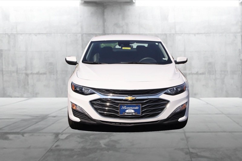 Chevrolet Malibu Vehicle Image 04